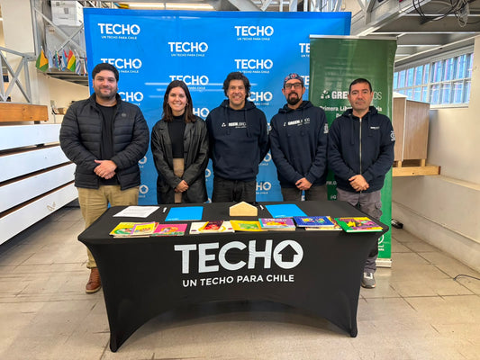 + 10 años caminando junto a @techochile 💚📚