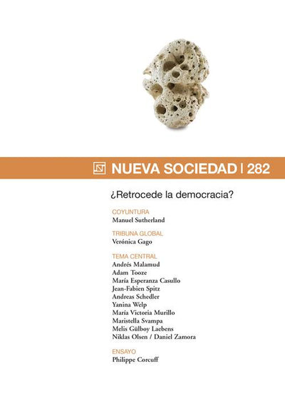 ¿Retrocede la democracia?