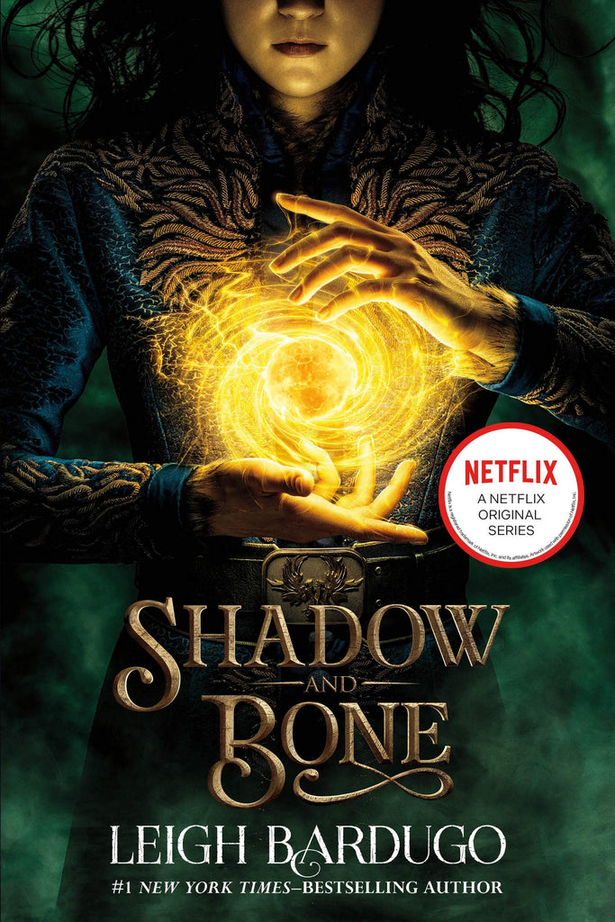 Shadow and Bone (The Shadow and Bone Trilogy, 1)