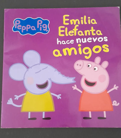 Emilia elefanta hace nuevos amigos